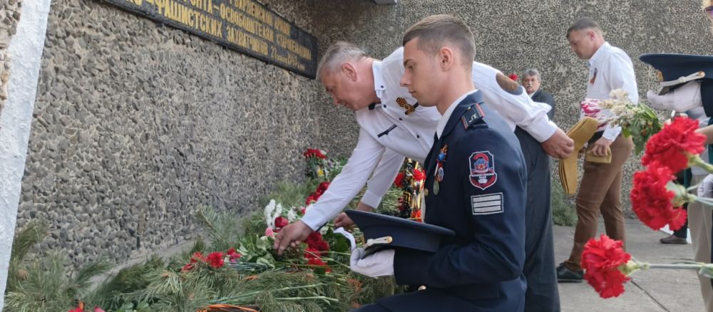 Активисты, сторонники и депутаты «Единой России» прошли 80 тысяч шагов в память о Великой Победе Активисты, сторонники и депутаты «Единой России» прошли 80 тысяч шагов в память о Великой Победе