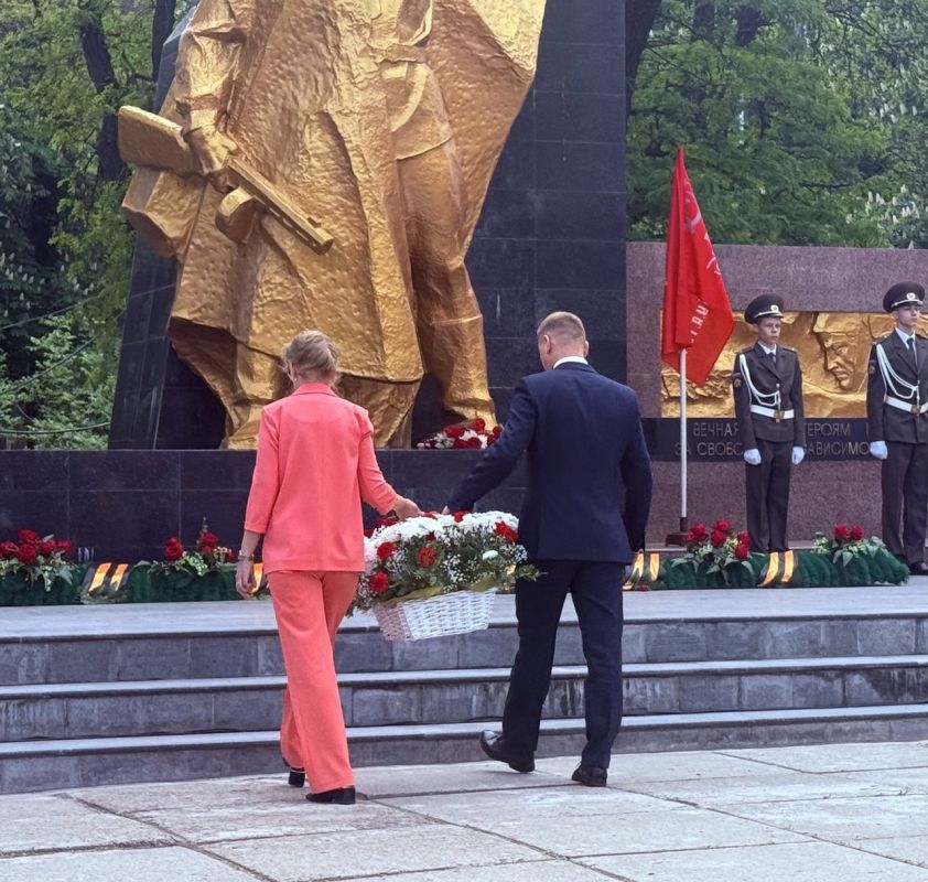 Сегодня в Кировске прошла акция «80 тысяч шагов к Великой Победе» Сегодня в Кировске прошла акция «80 тысяч шагов к Великой Победе»