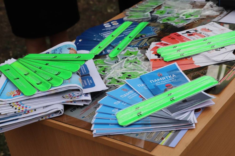 В сквере имени Героев «Молодой гвардии» в День Победы прошла выставка подразделений регионального МВД В сквере имени Героев «Молодой гвардии» в День Победы прошла выставка подразделений регионального МВД