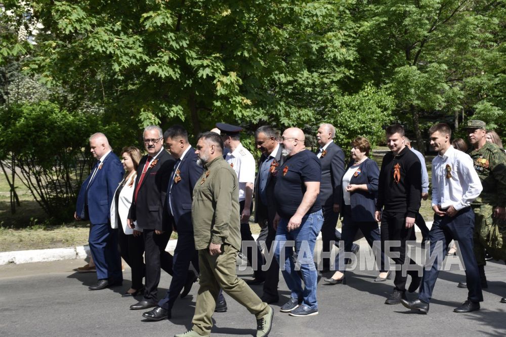 В Антрацитовском муниципальном округе прошла акция «80 тысяч шагов к Великой Победе» В Антрацитовском муниципальном округе прошла акция «80 тысяч шагов к Великой Победе»
