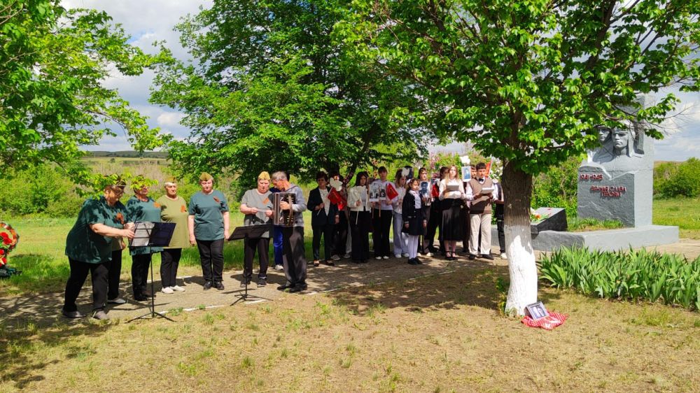 В селе Верхнедеревечка состоялся торжественный митинг в честь 80-й годовщины Победы в Великой Отечественной Войне В селе Верхнедеревечка состоялся торжественный митинг в честь 80-й годовщины Победы в Великой Отечественной Войне