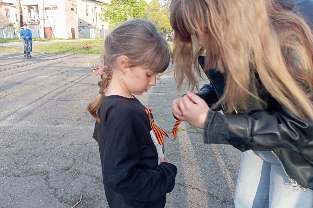 В Свердловском муниципальном округе состоялась акция «Георгиевская лента» В Свердловском муниципальном округе состоялась акция «Георгиевская лента»