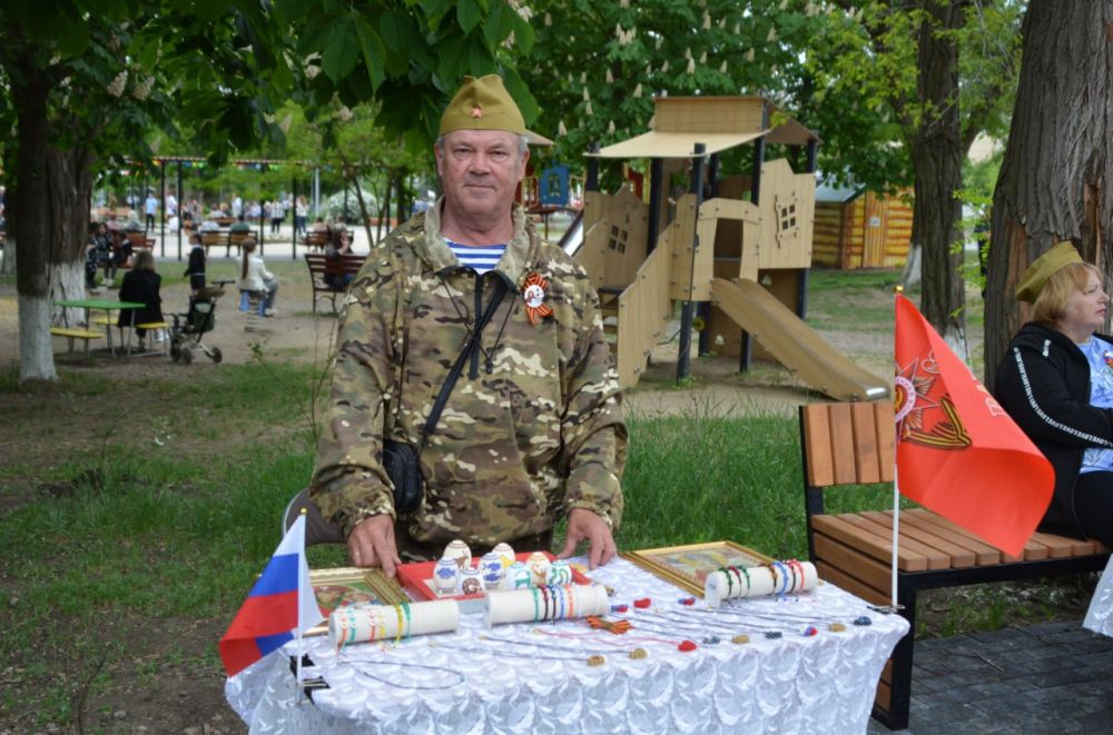 Сергей Козенко: 999Сегодня в Краснодоне, после торжественного митинга, наши жители и гости города собрались в парке культуры и отдыха имени «Молодой гвардии», чтобы продолжить празднование 80-й годовщины Великой Победы Сергей Козенко: 999Сегодня в Краснодоне, после торжественного митинга, наши жители и гости города собрались в парке культуры и отдыха имени «Молодой гвардии», чтобы продолжить празднование 80-й годовщины Великой Победы