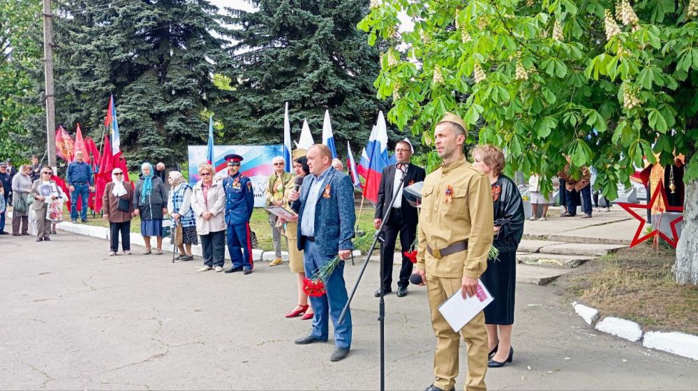 День Победы в Великой Отечественной войне – великий и священный праздник в истории советского и российского народа День Победы в Великой Отечественной войне – великий и священный праздник в истории советского и российского народа