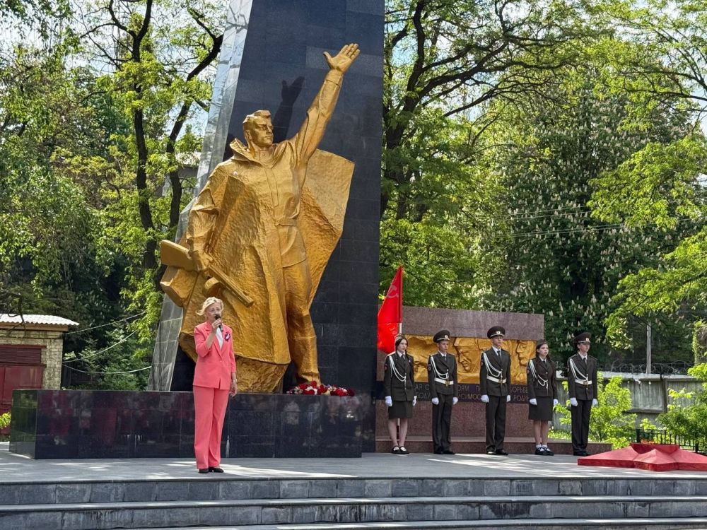 Виктория Сергеева: В Кировске прошел митинг посвященный 80 - летию Победы в Великой Отечественной войне Виктория Сергеева: В Кировске прошел митинг посвященный 80 - летию Победы в Великой Отечественной войне