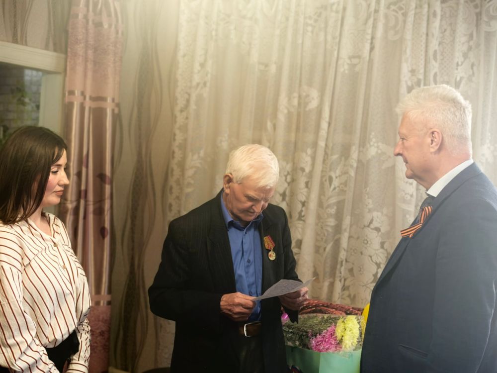 Сергей Козенко: Поздравил одного из наших уважаемых ветеранов, чьи детские годы прошли в тяжелое военное время Сергей Козенко: Поздравил одного из наших уважаемых ветеранов, чьи детские годы прошли в тяжелое военное время