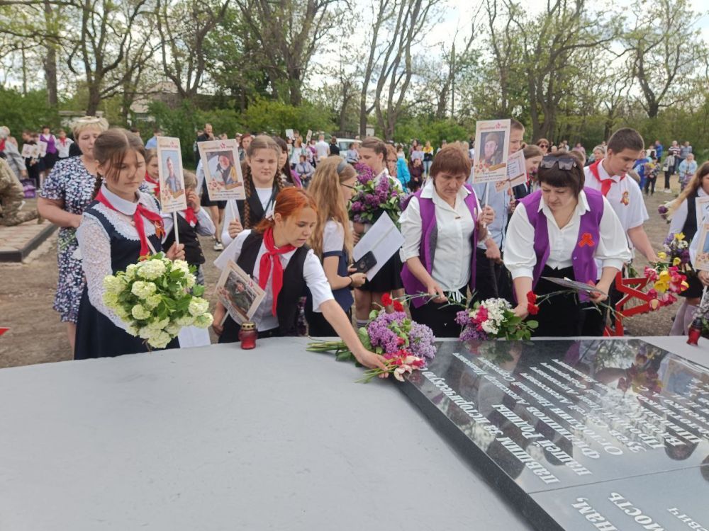 Андрей Рубанцов: 9. Атмосфера празднования 80-летия Великой Победы в городском округе город Ровеньки Сегодня во всех поселках городского типа и селе Благовка прошли торжественные мероприятия, посвященные празднованию... Андрей Рубанцов: 9. Атмосфера празднования 80-летия Великой Победы в городском округе город Ровеньки Сегодня во всех поселках городского типа и селе Благовка прошли торжественные мероприятия, посвященные празднованию...