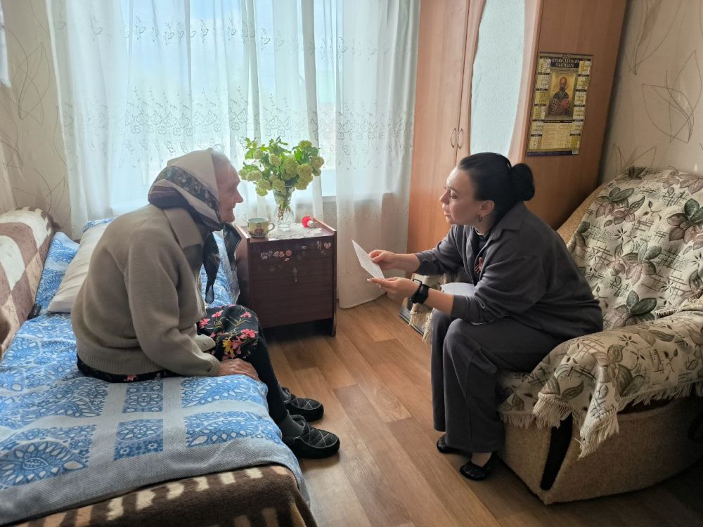 В Троицком муниципальном округе сложилась добрая традиция: в преддверии празднования Великой Победы ветераны Великой Отечественной войны и труженики тыла принимают искренние поздравления на дому В Троицком муниципальном округе сложилась добрая традиция: в преддверии празднования Великой Победы ветераны Великой Отечественной войны и труженики тыла принимают искренние поздравления на дому