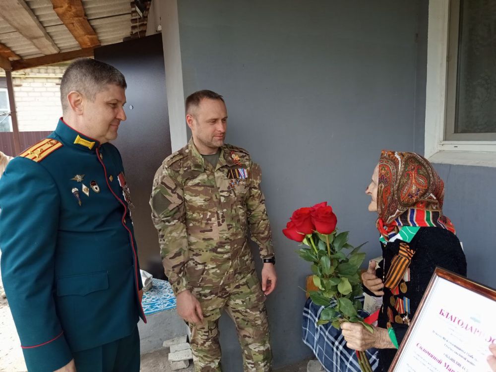 Владимир Чернев: Сегодня, в честь великого праздника - Дня Победы, посетил наших многоуважаемых ветеранов Владимир Чернев: Сегодня, в честь великого праздника - Дня Победы, посетил наших многоуважаемых ветеранов