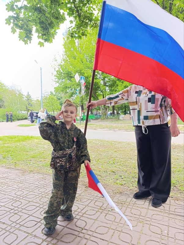 Торжественный митинг в поселке Юбилейное Торжественный митинг в поселке Юбилейное