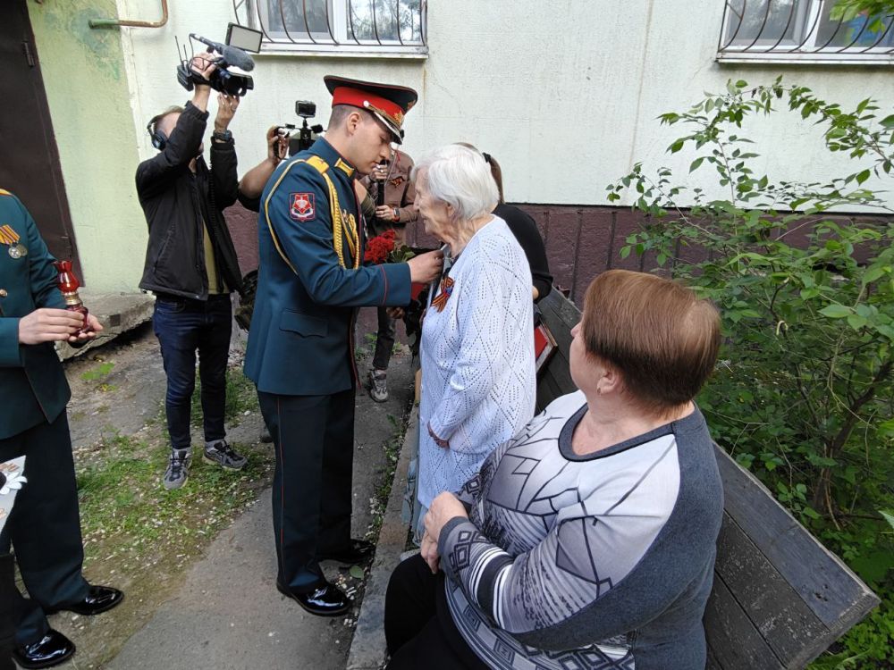 8 мая Ливадиной Серафиме Николаевне, ветерану Великой Отечественной войны исполнился 101 год 8 мая Ливадиной Серафиме Николаевне, ветерану Великой Отечественной войны исполнился 101 год