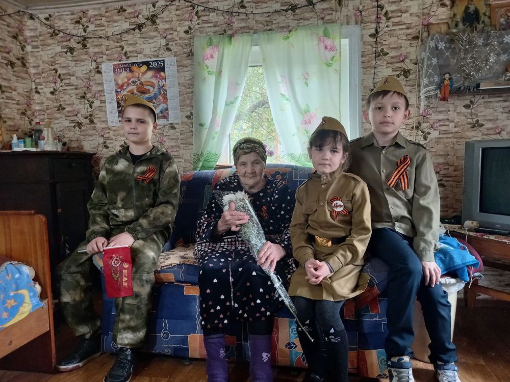 Низкий поклон вам, ветераны Низкий поклон вам, ветераны