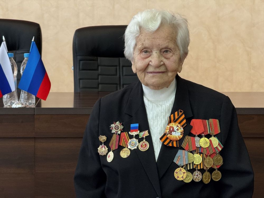 Сергей Колягин: Сегодня, когда вся наша необъятная страна отмечает священную дату – 80-летие Победы в Великой Отечественной войне, в администрации городского округа состоялось поистине историческое событие – впервые в... Сергей Колягин: Сегодня, когда вся наша необъятная страна отмечает священную дату – 80-летие Победы в Великой Отечественной войне, в администрации городского округа состоялось поистине историческое событие – впервые в...