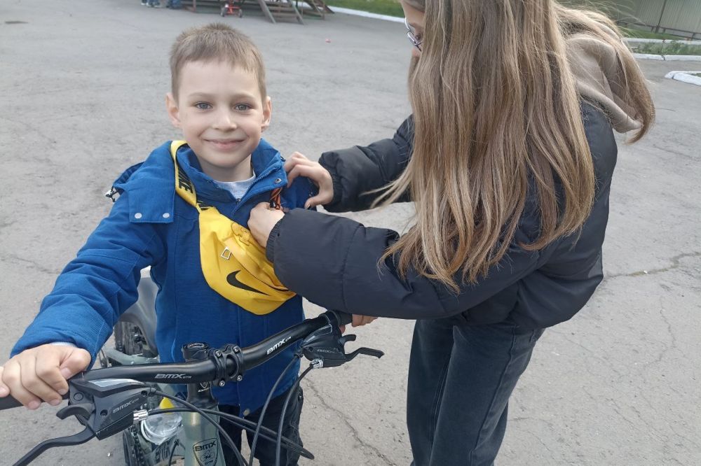 В Свердловском муниципальном округе состоялась акция «Георгиевская лента» В Свердловском муниципальном округе состоялась акция «Георгиевская лента»
