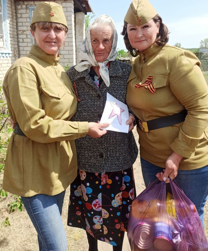 В сёлах Епифановка и Боровеньки была проведена всероссийская акция "Георгиевская ленточка" В сёлах Епифановка и Боровеньки была проведена всероссийская акция "Георгиевская ленточка"