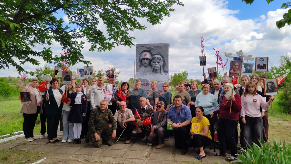 В селе Верхнедеревечка состоялся торжественный митинг в честь 80-й годовщины Победы в Великой Отечественной Войне В селе Верхнедеревечка состоялся торжественный митинг в честь 80-й годовщины Победы в Великой Отечественной Войне