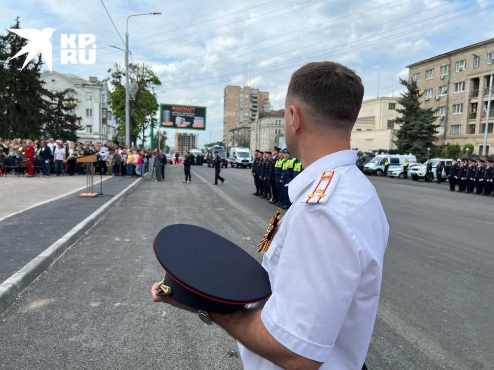 Молодые сотрудники МВД ЛНР приняли присягу в День Победы Молодые сотрудники МВД ЛНР приняли присягу в День Победы
