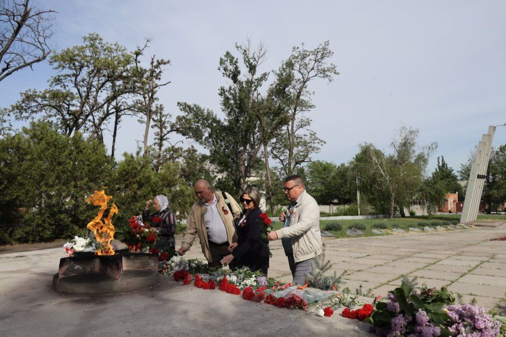 Яна Сылкина: Депутаты Совета городского округа город Северодонецк, сотрудники аппарата Совета вместе с северодончанами приняли участие в мероприятиях, посвященных 80-летию Великой Победы Яна Сылкина: Депутаты Совета городского округа город Северодонецк, сотрудники аппарата Совета вместе с северодончанами приняли участие в мероприятиях, посвященных 80-летию Великой Победы
