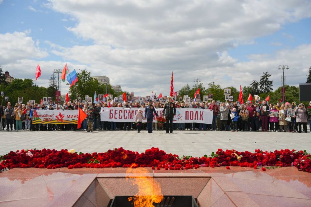 Знамёна «Бессмертного полка» – в столице Республики Беларусь Городе-герое Минске Знамёна «Бессмертного полка» – в столице Республики Беларусь Городе-герое Минске