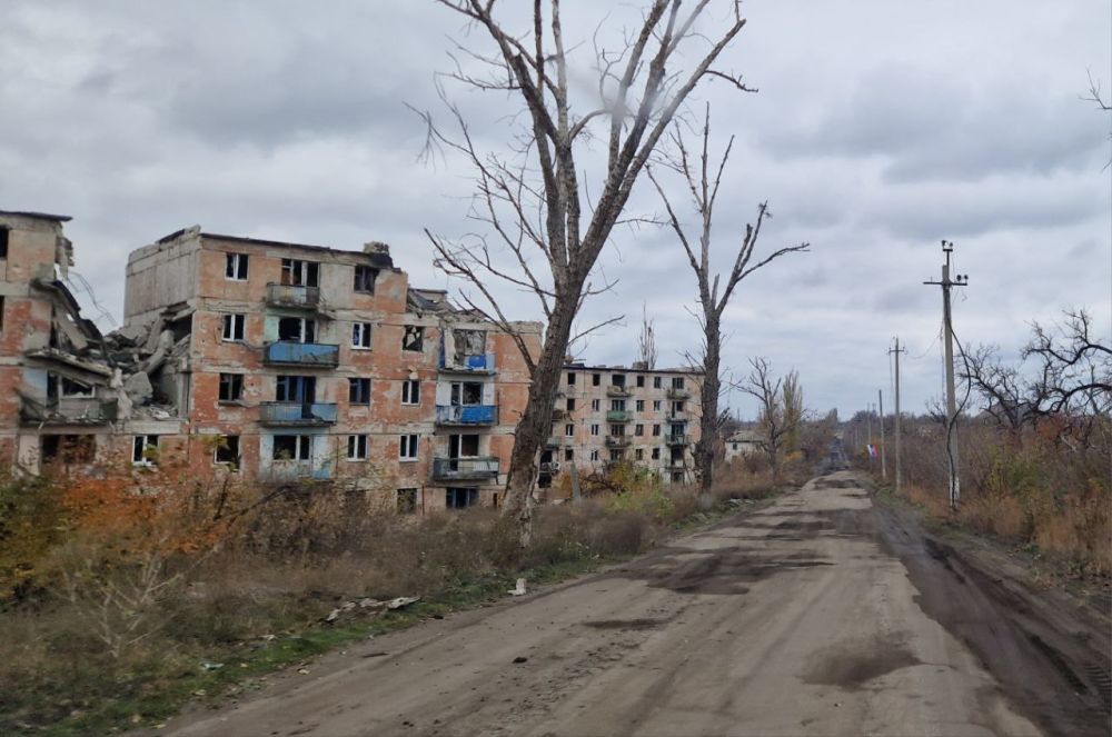 "Ради будущей жизни". Памятник погибшим воинам при Освобождении поселка Тошковка "Ради будущей жизни". Памятник погибшим воинам при Освобождении поселка Тошковка