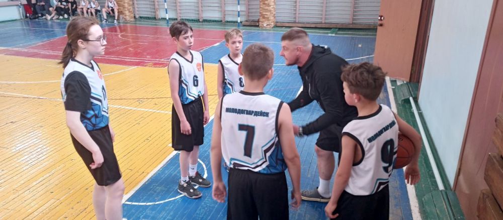 В Молодогвардейске юные спортсмены приняли участие в турнире по баскетболу В Молодогвардейске юные спортсмены приняли участие в турнире по баскетболу