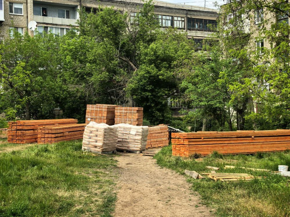 Сергей Козенко: В Краснодоне рамках специального инфраструктурного проекта, реализуемого при поддержке шефа-региона Тюменской области, подрядная организация ООО «СК СТИЛЛ» продолжает работы по капитальному ремонту скатной... Сергей Козенко: В Краснодоне рамках специального инфраструктурного проекта, реализуемого при поддержке шефа-региона Тюменской области, подрядная организация ООО «СК СТИЛЛ» продолжает работы по капитальному ремонту скатной...