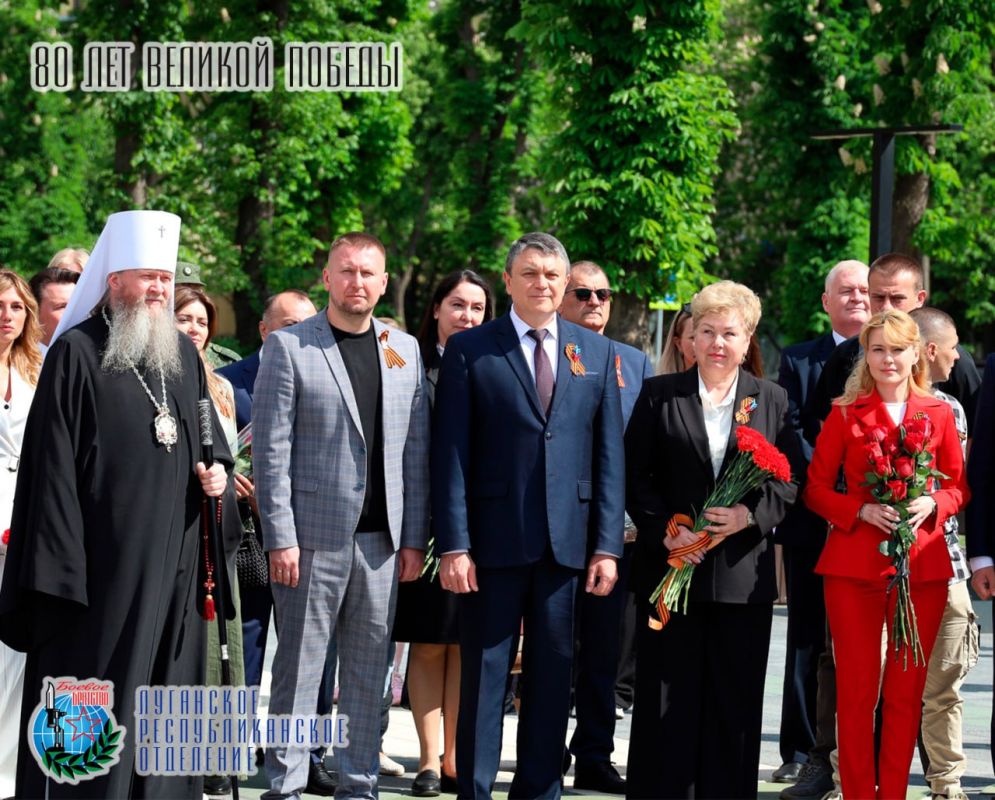 9 мая, в 80-ю годовщину Победы в Великой Отечественной войне, в столице республики прошел торжественный митинг 9 мая, в 80-ю годовщину Победы в Великой Отечественной войне, в столице республики прошел торжественный митинг