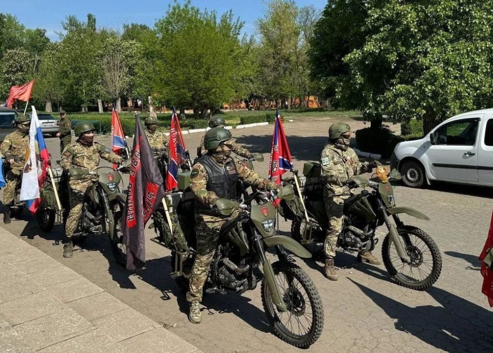 В Красном Луче состоялся автопробег в честь 80-й годовщины Великой Победы В Красном Луче состоялся автопробег в честь 80-й годовщины Великой Победы
