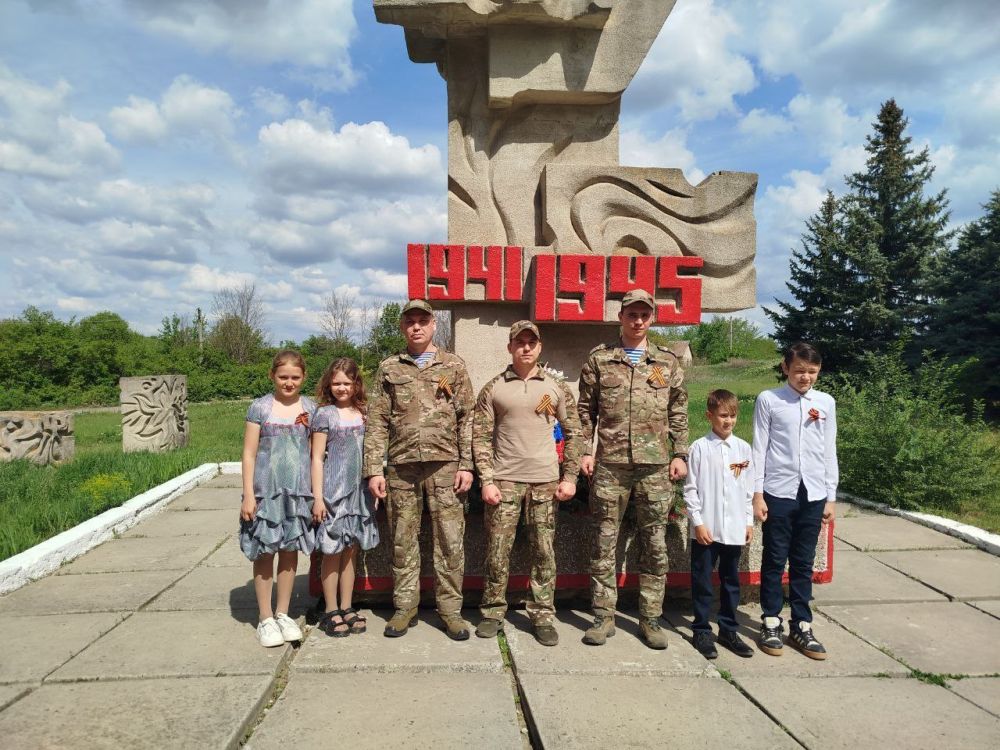 В день празднования Великой Победы в с.Гарасимовка состоялся митинг -реквием, посвященный односельчанам,погибшим в Великой Отечественной войне В день празднования Великой Победы в с.Гарасимовка состоялся митинг -реквием, посвященный односельчанам,погибшим в Великой Отечественной войне