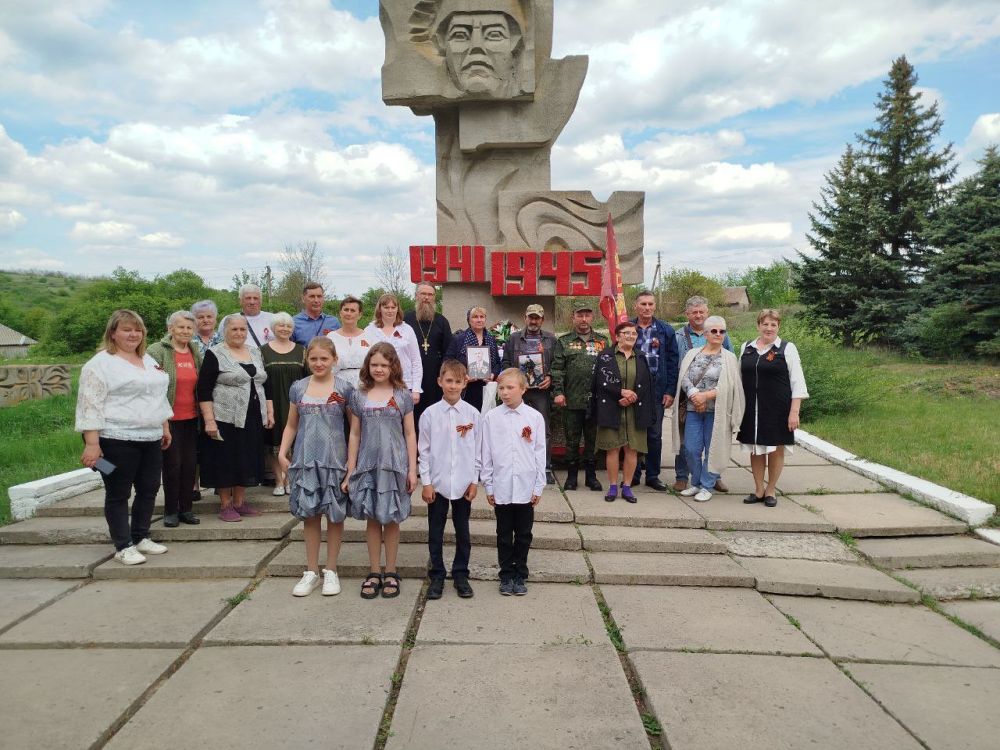 В день празднования Великой Победы в с.Гарасимовка состоялся митинг -реквием, посвященный односельчанам,погибшим в Великой Отечественной войне В день празднования Великой Победы в с.Гарасимовка состоялся митинг -реквием, посвященный односельчанам,погибшим в Великой Отечественной войне