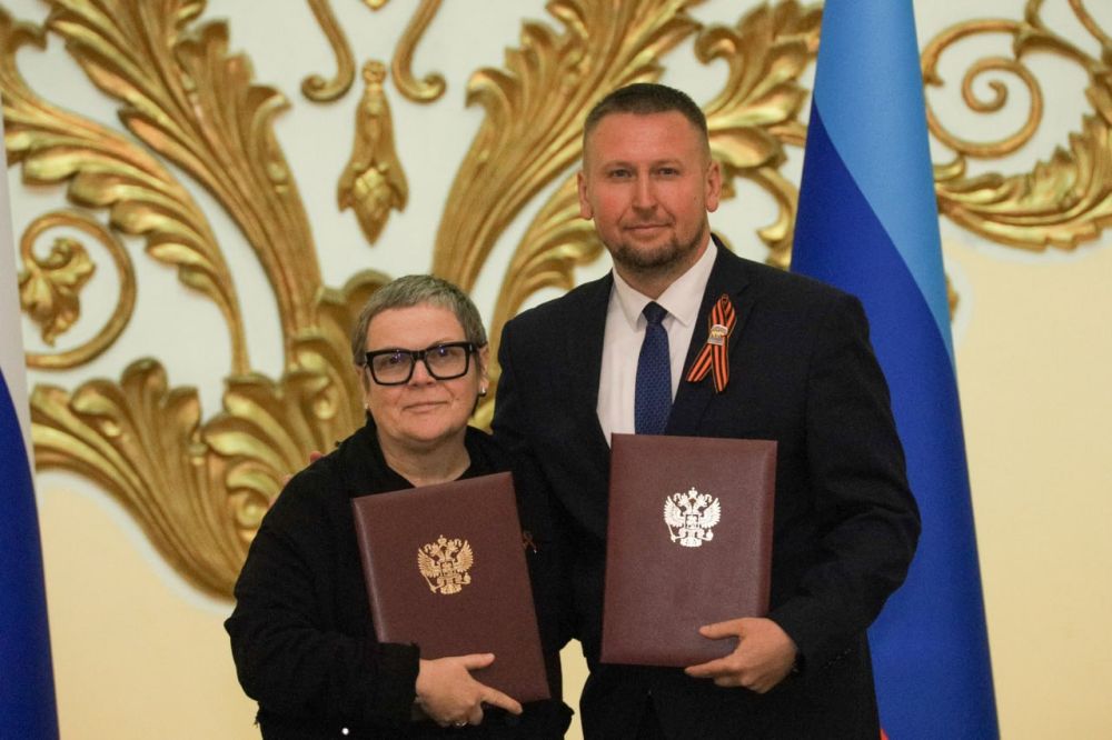 Константин Бутримов: В Народном Совете состоялось подписание шести соглашений о межпарламентском сотрудничестве с парламентами субъектов РФ Константин Бутримов: В Народном Совете состоялось подписание шести соглашений о межпарламентском сотрудничестве с парламентами субъектов РФ