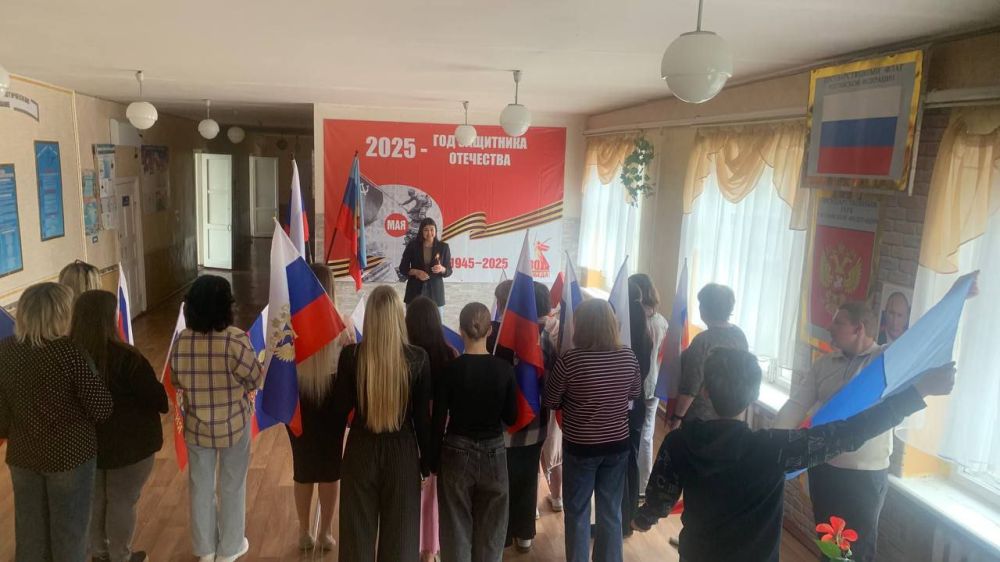 «Мы прошли не легкий путь!» Под таким названием прошел флешмоб, в котором приняли участие ДК им. Т. Г. Шевченко пгт Большекаменка, ГБОУ ЛНР «Большекаменская школа им. С. И. Титаренко», Отдел жизнеобеспечения пгт Кленовый... «Мы прошли не легкий путь!» Под таким названием прошел флешмоб, в котором приняли участие ДК им. Т. Г. Шевченко пгт Большекаменка, ГБОУ ЛНР «Большекаменская школа им. С. И. Титаренко», Отдел жизнеобеспечения пгт Кленовый...