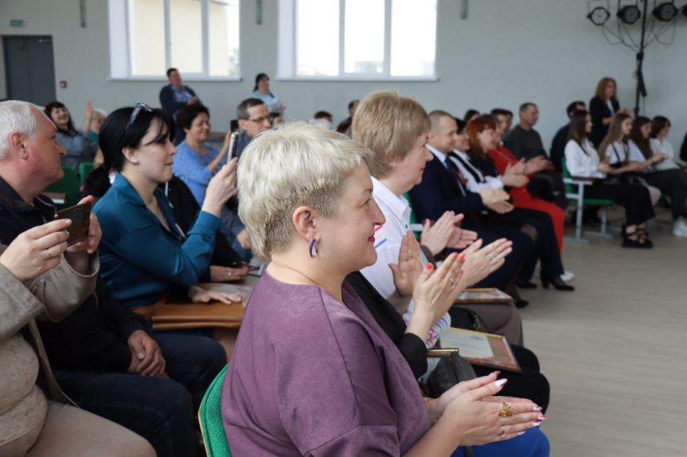 Одиннадцатую годовщину образования Луганской Народной Республики отметили в Северодонецке Одиннадцатую годовщину образования Луганской Народной Республики отметили в Северодонецке