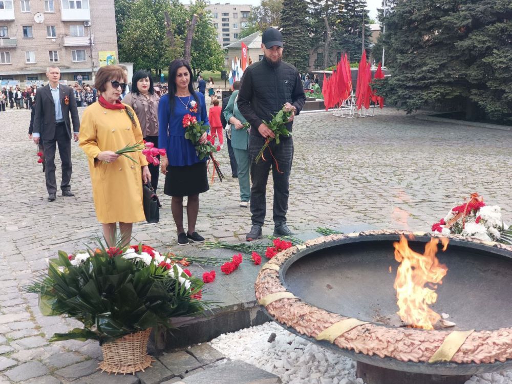 12 мая – одна из важнейших дат в истории Луганской Народной Республики, ставшая символом 12 мая – одна из важнейших дат в истории Луганской Народной Республики, ставшая символом