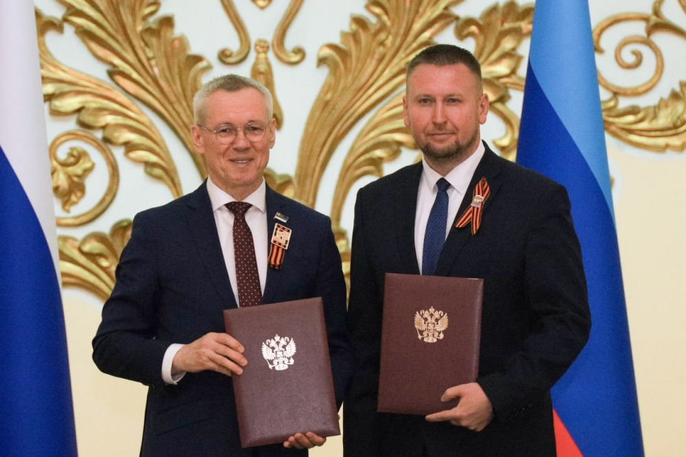 Константин Бутримов: В Народном Совете состоялось подписание шести соглашений о межпарламентском сотрудничестве с парламентами субъектов РФ Константин Бутримов: В Народном Совете состоялось подписание шести соглашений о межпарламентском сотрудничестве с парламентами субъектов РФ