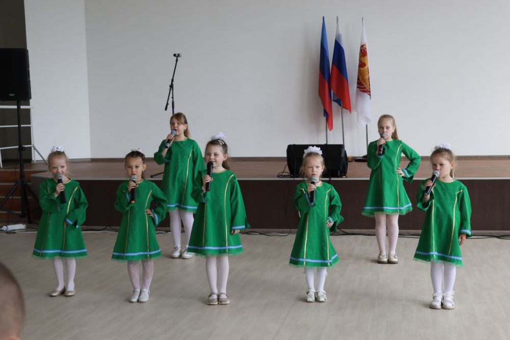 Одиннадцатую годовщину образования Луганской Народной Республики отметили в Северодонецке Одиннадцатую годовщину образования Луганской Народной Республики отметили в Северодонецке