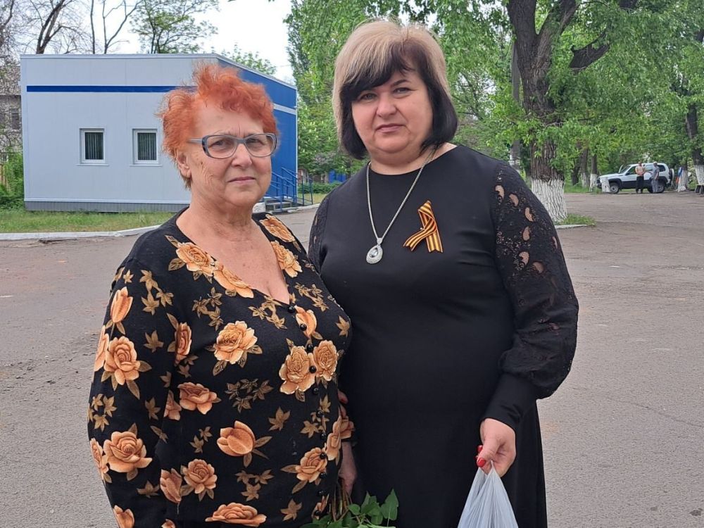На Краснодонщине в честь Дня Республики поздравили представительниц прекрасного пола На Краснодонщине в честь Дня Республики поздравили представительниц прекрасного пола