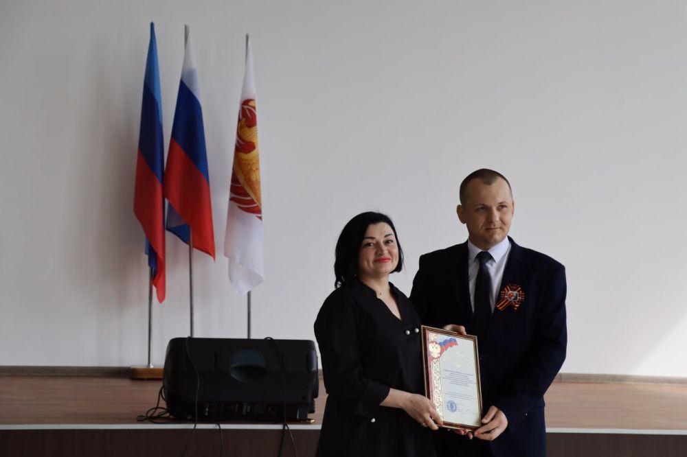 Одиннадцатую годовщину образования Луганской Народной Республики отметили в Северодонецке Одиннадцатую годовщину образования Луганской Народной Республики отметили в Северодонецке