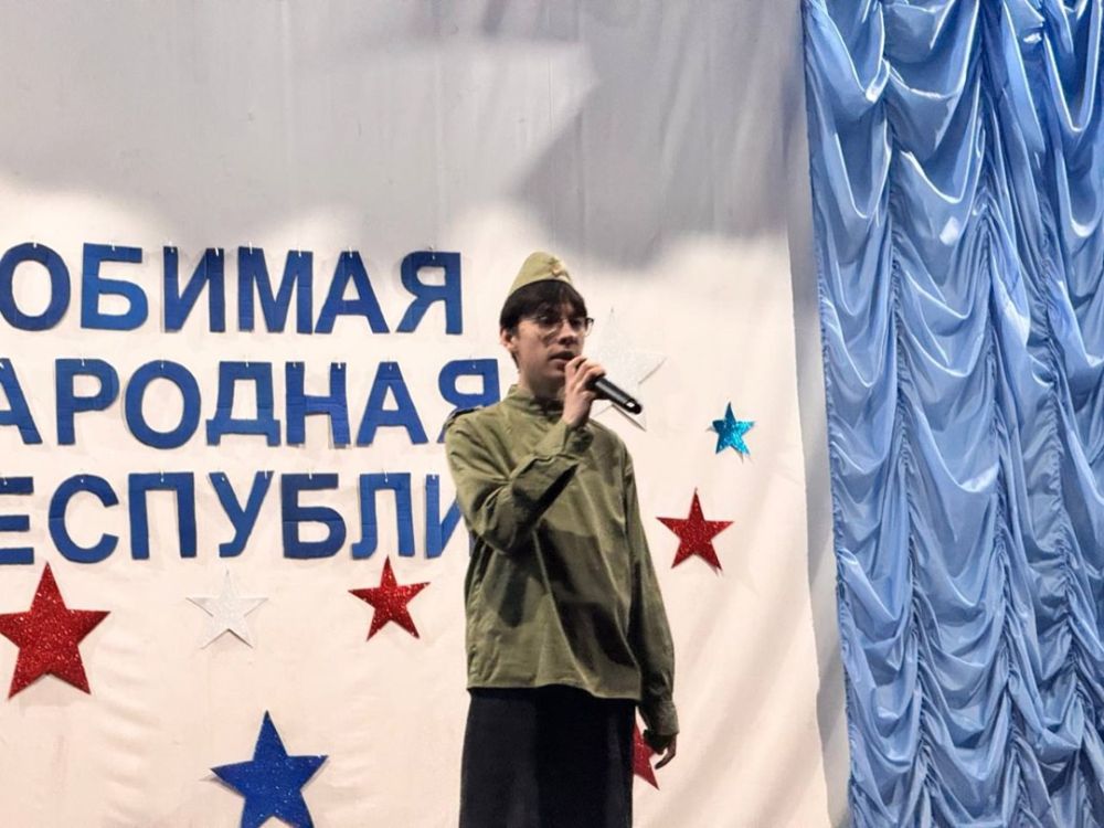 12 мая сотрудники филиала «Клуб пгт. Южная -Ломоватка» провели концерт, посвященный Дню рождения Луганской Народной Республики «Цвети, Республика моя» 12 мая сотрудники филиала «Клуб пгт. Южная -Ломоватка» провели концерт, посвященный Дню рождения Луганской Народной Республики «Цвети, Республика моя»
