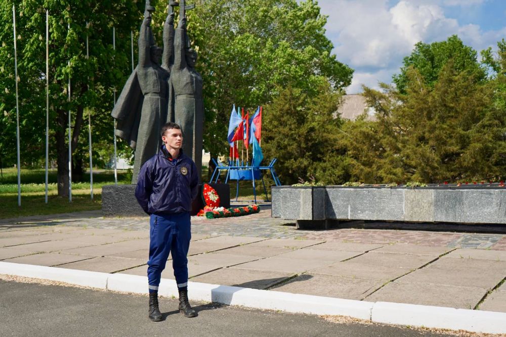 Студенты-добровольцы завершили праздничное дежурство Студенты-добровольцы завершили праздничное дежурство