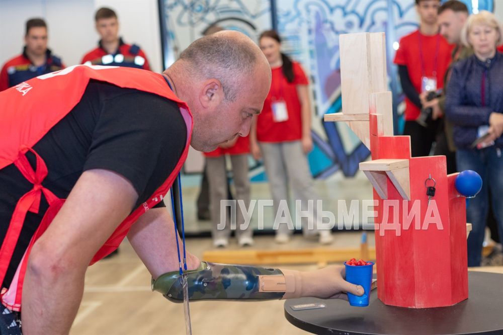 В Луганске в Дом молодежи стартовало спортивно-физкультурное мероприятие «Преодоление» среди спортсменов с инвалидностью и особыми возможностями здоровья В Луганске в Дом молодежи стартовало спортивно-физкультурное мероприятие «Преодоление» среди спортсменов с инвалидностью и особыми возможностями здоровья