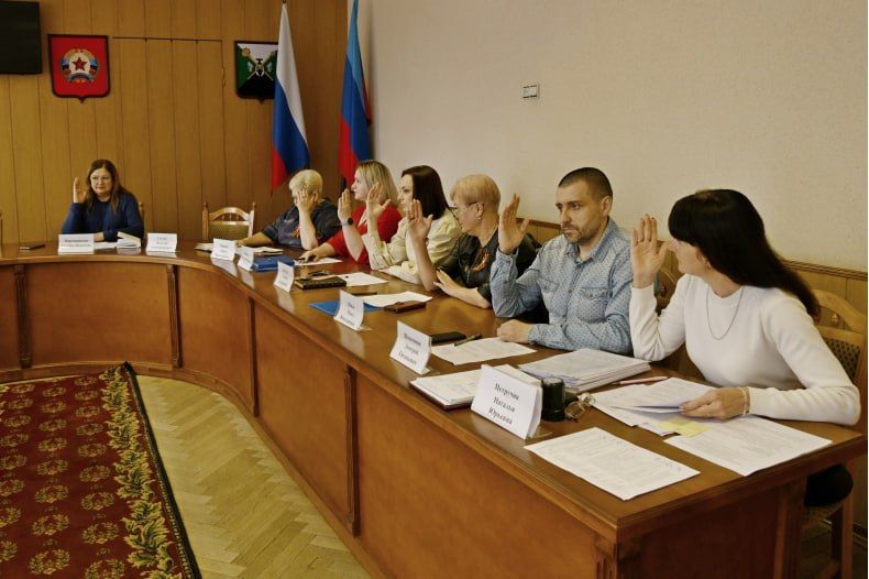 Проведено заседание Комиссии по делам несовершеннолетних и защите их прав Проведено заседание Комиссии по делам несовершеннолетних и защите их прав