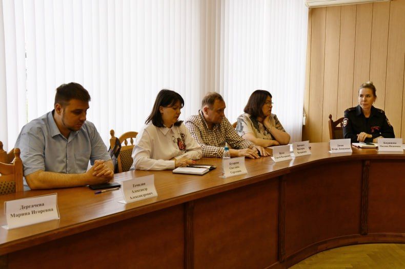 Проведено заседание Комиссии по делам несовершеннолетних и защите их прав Проведено заседание Комиссии по делам несовершеннолетних и защите их прав