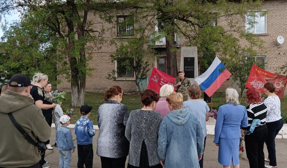 В честь 80-й годовщины Победы в Великой Отечественной войне депутаты Совета городского округа организовали небольшой автопробег В честь 80-й годовщины Победы в Великой Отечественной войне депутаты Совета городского округа организовали небольшой автопробег