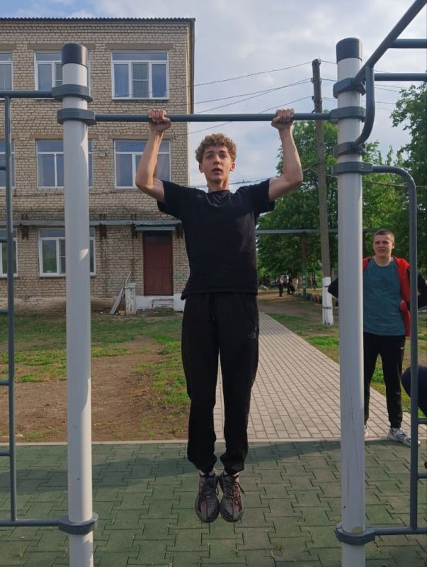 В Бирюковской средней школе прошла увлекательная военно-спортивная игра «Зарница» В Бирюковской средней школе прошла увлекательная военно-спортивная игра «Зарница»