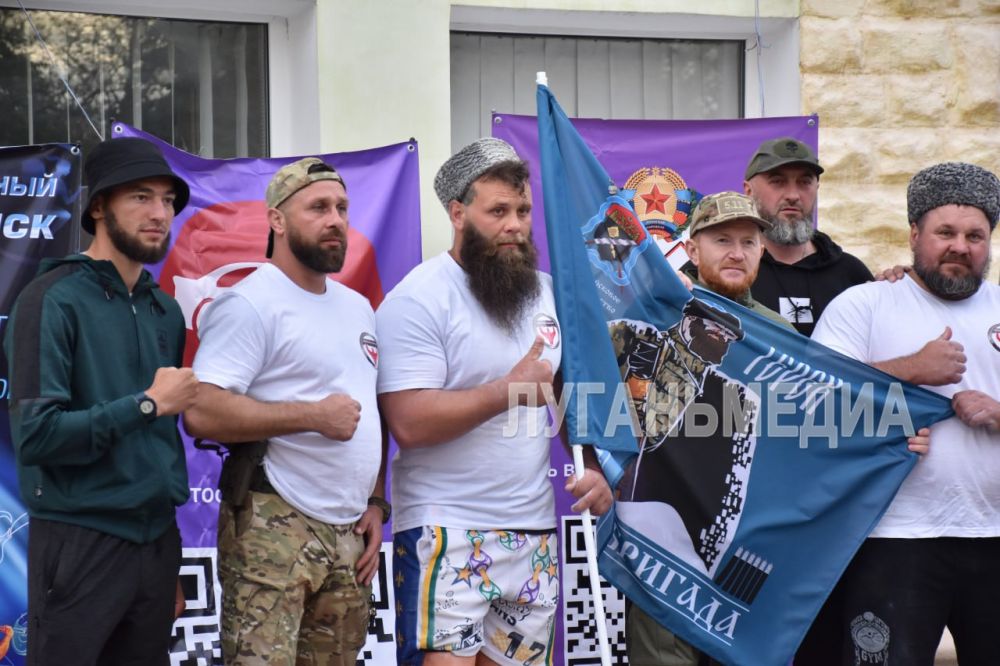В Перевальске в День Республики прошли соревнования по силовому экстриму В Перевальске в День Республики прошли соревнования по силовому экстриму