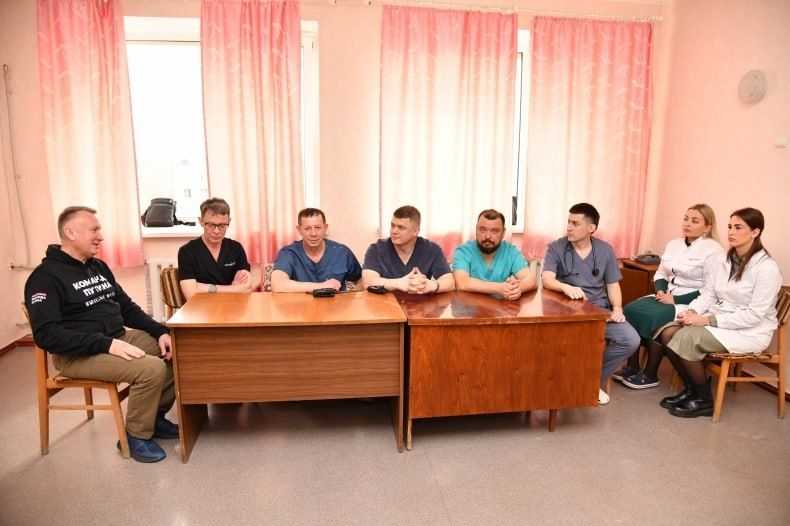 Председатель Совета Свердловского муниципального округа Борис Семиошко поделился мнением о работе врачей из Красноярского края на территории муниципалитета Председатель Совета Свердловского муниципального округа Борис Семиошко поделился мнением о работе врачей из Красноярского края на территории муниципалитета