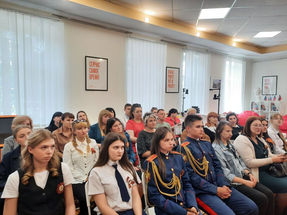 Андрей Рубанцов: В преддверии Дня Победы Ровеньковская территориальная организация Общероссийского Профсоюза образования в ЛНР провела торжественное награждение победителей и участников конкурсов, посвященных 80-летию Победы... Андрей Рубанцов: В преддверии Дня Победы Ровеньковская территориальная организация Общероссийского Профсоюза образования в ЛНР провела торжественное награждение победителей и участников конкурсов, посвященных 80-летию Победы...