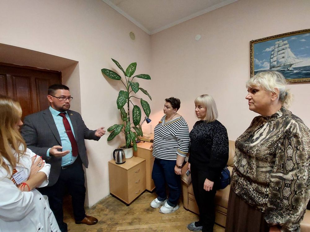 Инна Швенк: Во исполнение Карты действий уполномоченных по правам ребенка в субъектах Российской Федерации по вопросам организации комплексной помощи родителям, страдающим алкогольной или наркотической зависимостью... Инна Швенк: Во исполнение Карты действий уполномоченных по правам ребенка в субъектах Российской Федерации по вопросам организации комплексной помощи родителям, страдающим алкогольной или наркотической зависимостью...
