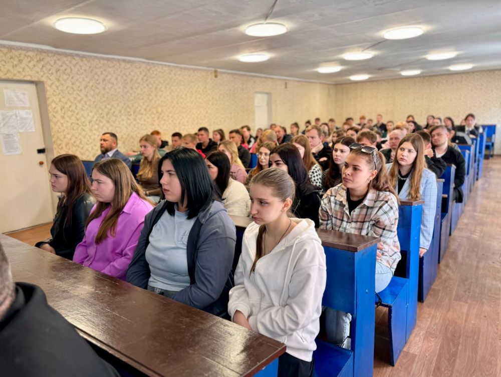 12 мая - значимый для жителей Донбасса праздник - День Луганской Народной Республики 12 мая - значимый для жителей Донбасса праздник - День Луганской Народной Республики